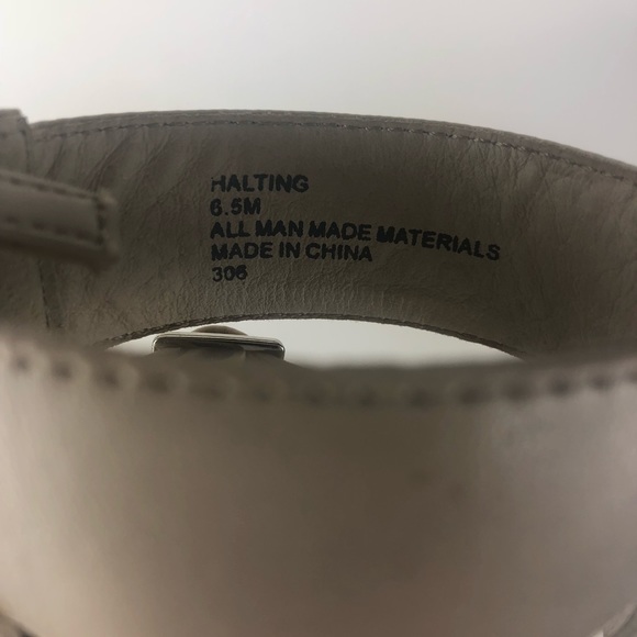 Steve Madden Halting Ankle Strap Block Heel Sandal - Picture 6 of 8